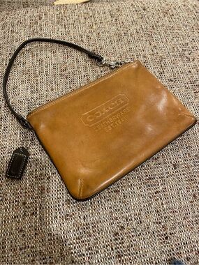Vintage Coach Leather Men's Wristlet in Tan Brown with Black Strap